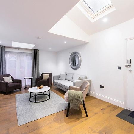 Aparthotel Ealing Residency Londra Esterno foto
