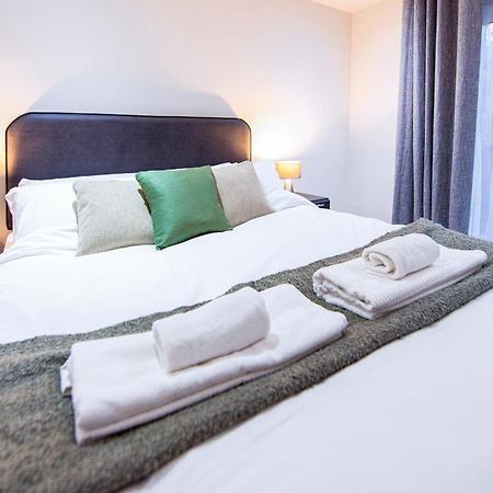 Aparthotel Ealing Residency Londra Esterno foto