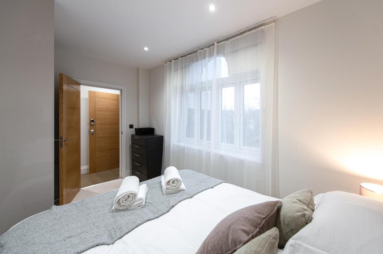 Aparthotel Ealing Residency Londra Esterno foto