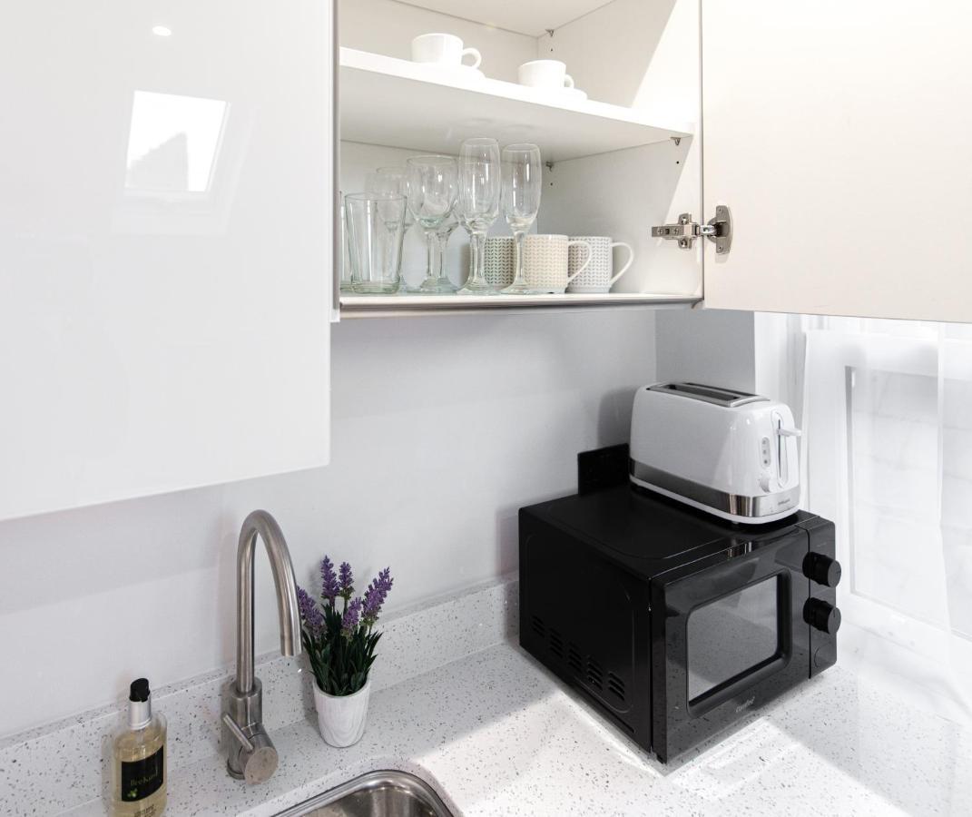 Aparthotel Ealing Residency Londra Esterno foto