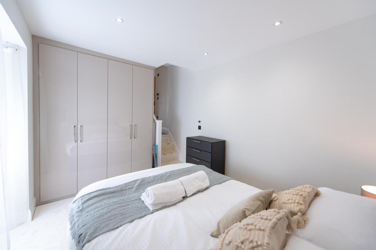 Aparthotel Ealing Residency Londra Esterno foto