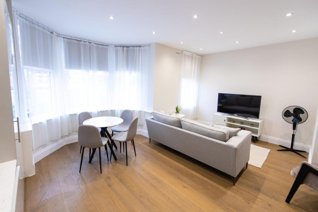 Aparthotel Ealing Residency Londra Esterno foto