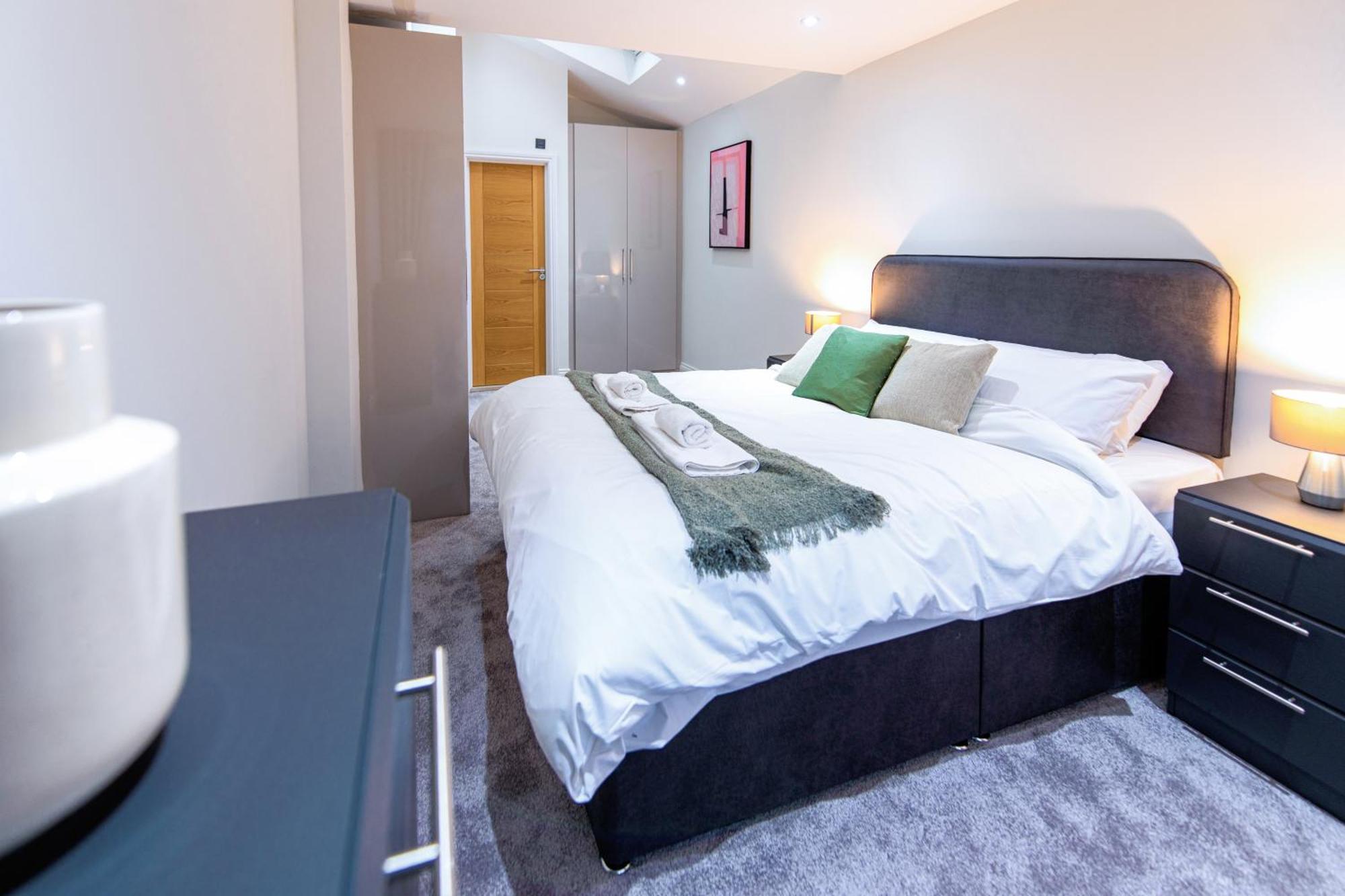 Aparthotel Ealing Residency Londra Esterno foto