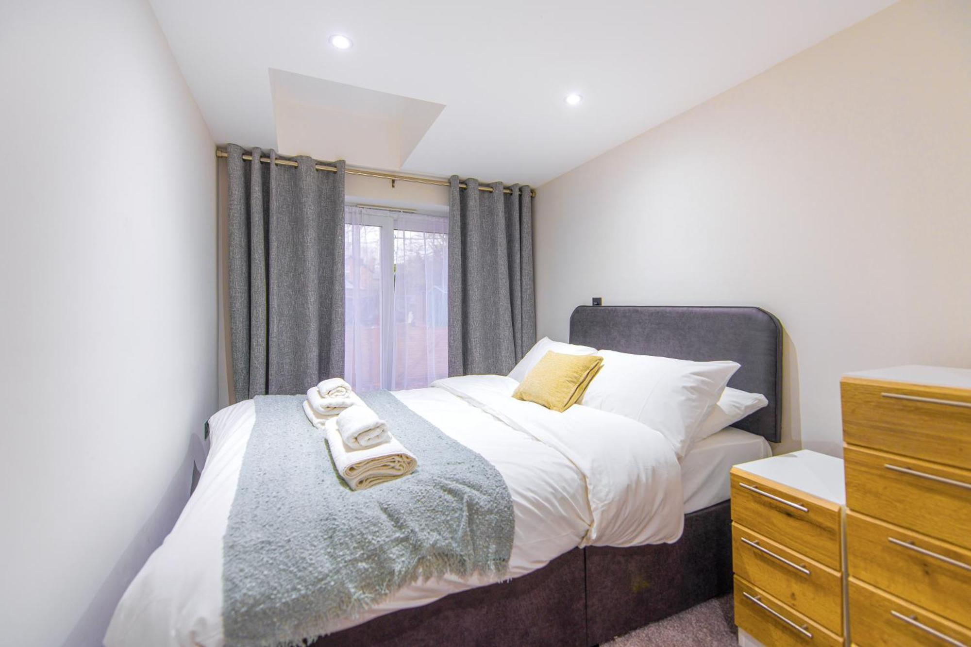 Aparthotel Ealing Residency Londra Esterno foto