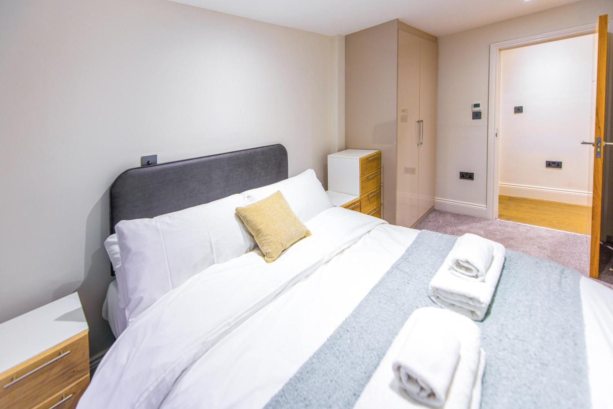 Aparthotel Ealing Residency Londra Esterno foto