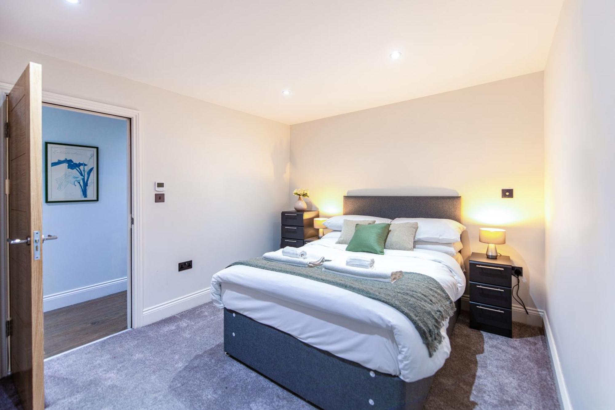 Aparthotel Ealing Residency Londra Esterno foto