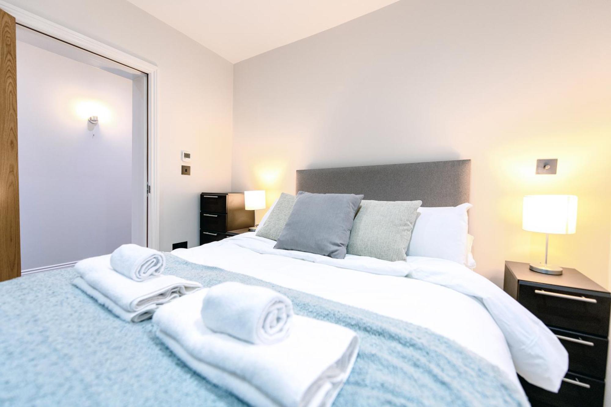 Aparthotel Ealing Residency Londra Esterno foto