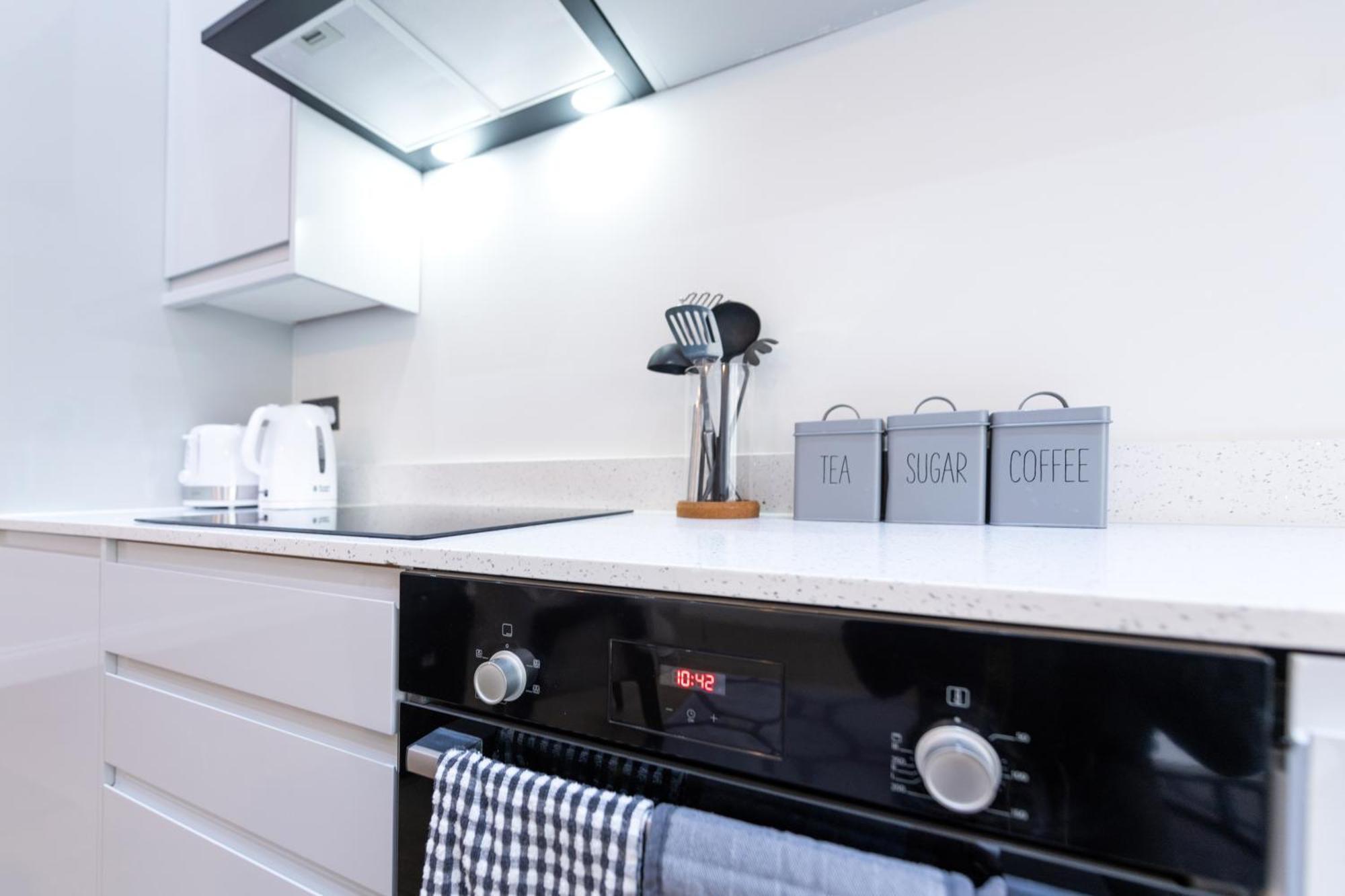 Aparthotel Ealing Residency Londra Esterno foto