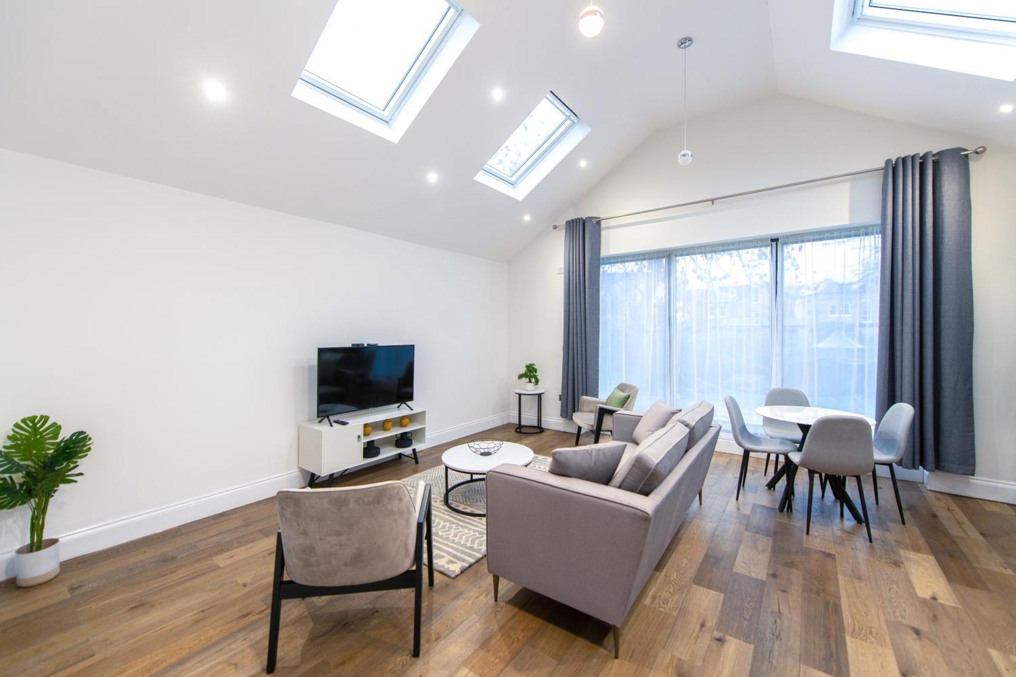 Aparthotel Ealing Residency Londra Esterno foto