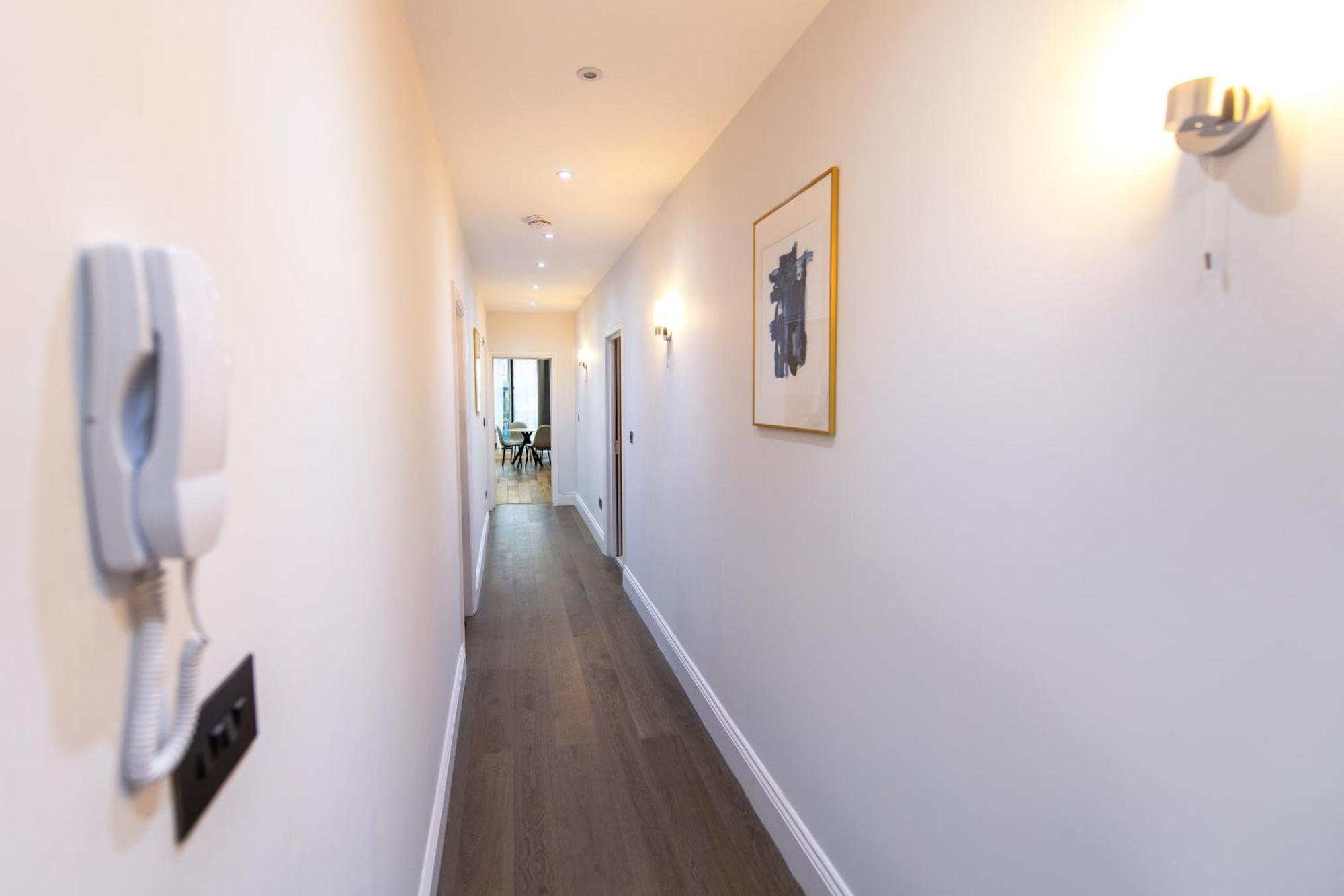 Aparthotel Ealing Residency Londra Esterno foto