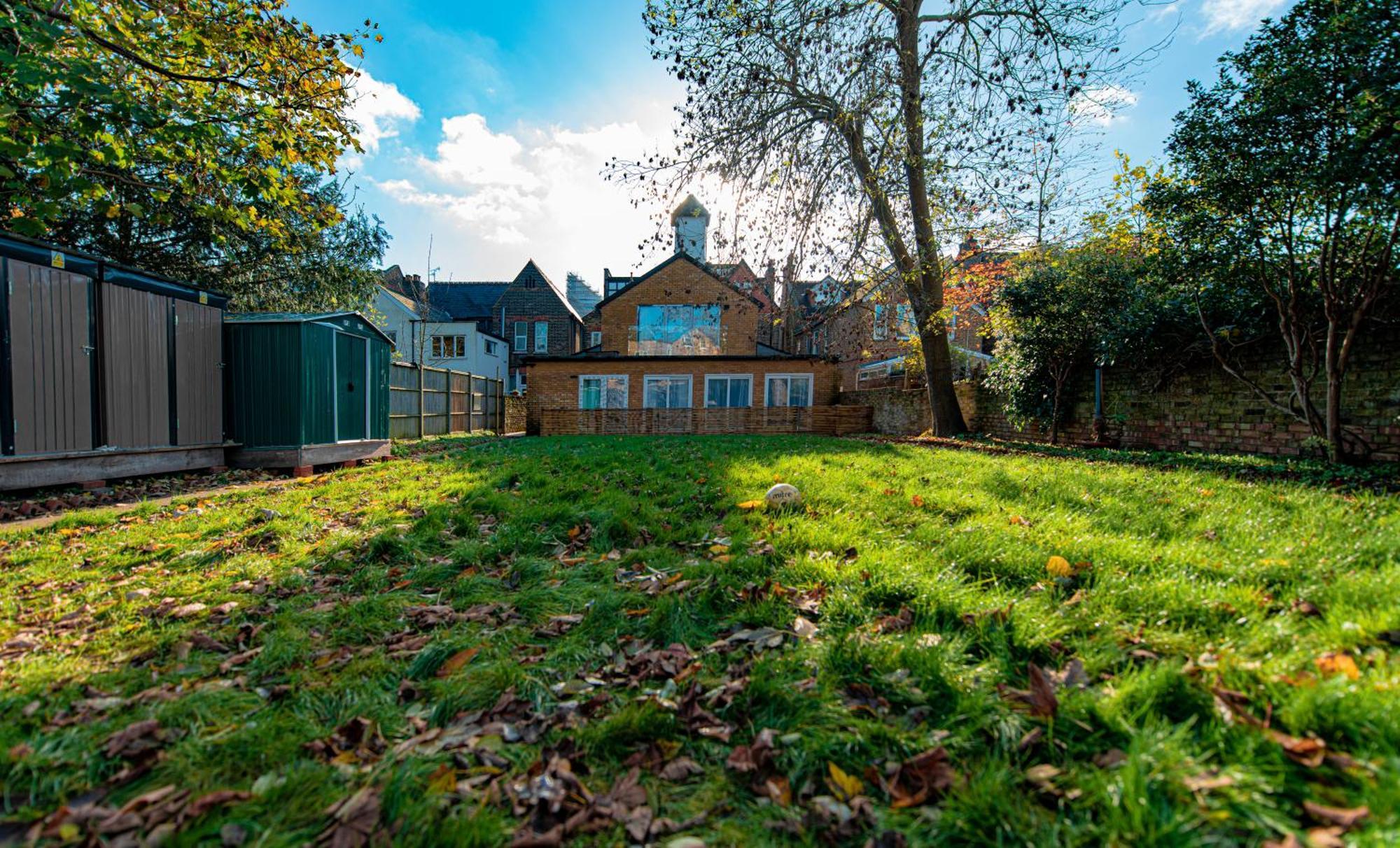 Aparthotel Ealing Residency Londra Esterno foto